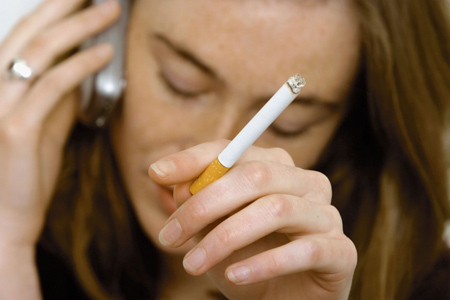 How to Get Cigarette Smell Out of Cell Phone
