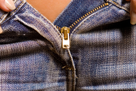 How to Get Rid of Metal Zipper Smell