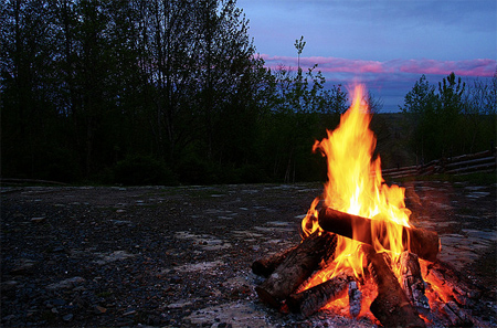 How to Get Campfire Smell Out of Clothes